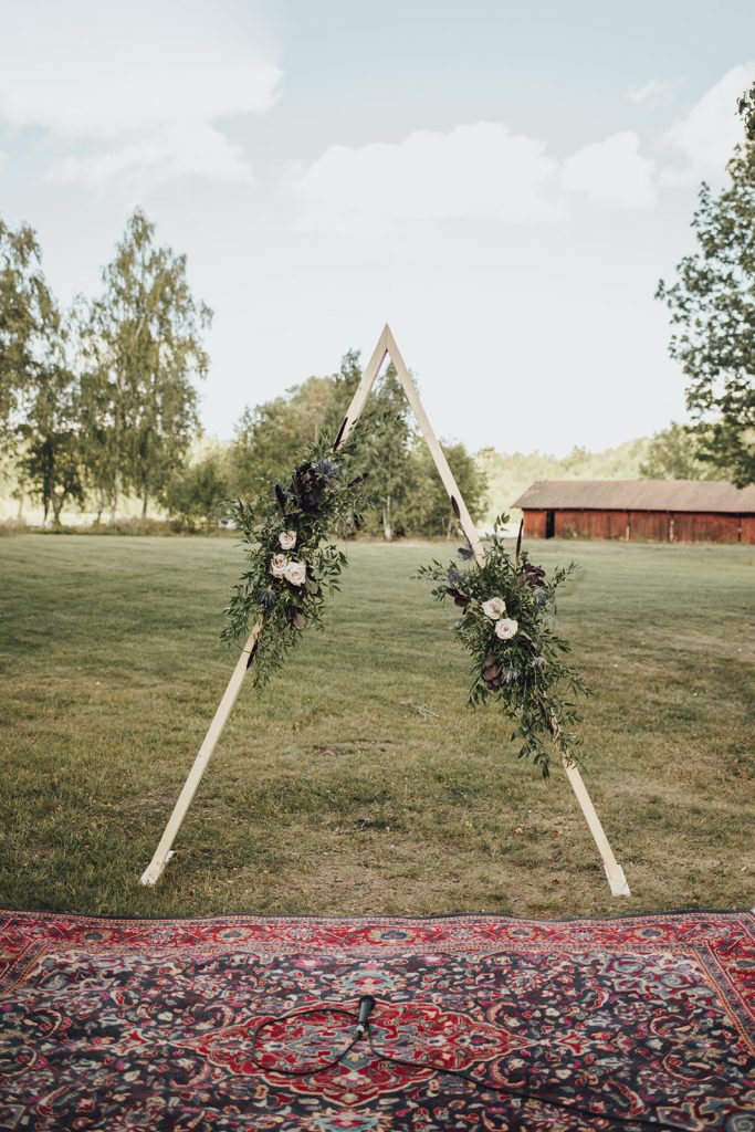 triangle wedding arch